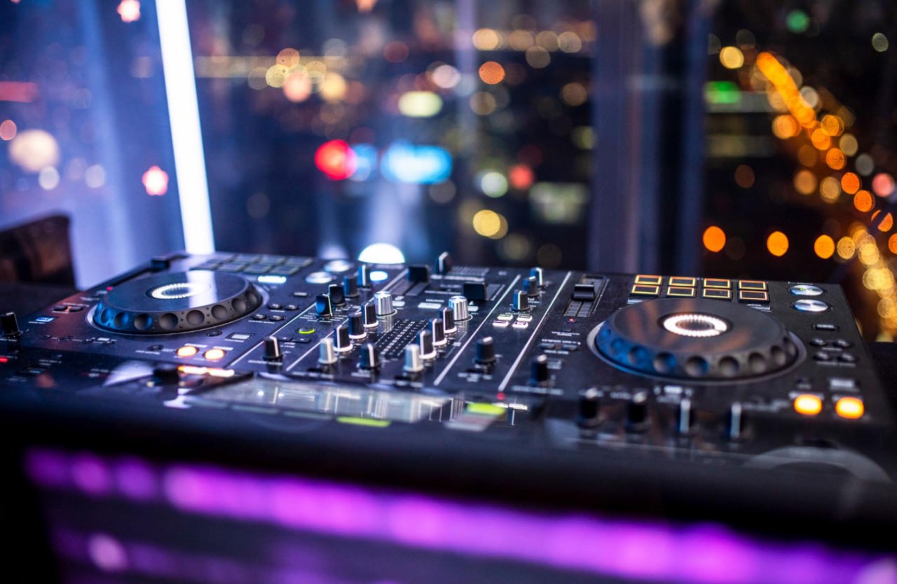 Наші Ведучі